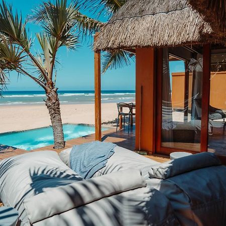 Eclectic Beach Retreat Cabo Nhamua Exterior photo