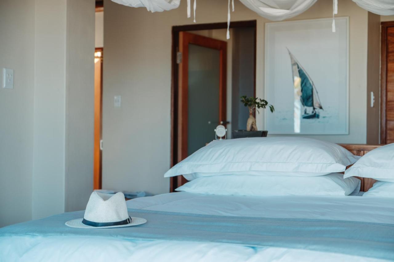 Eclectic Beach Retreat Cabo Nhamua Exterior photo
