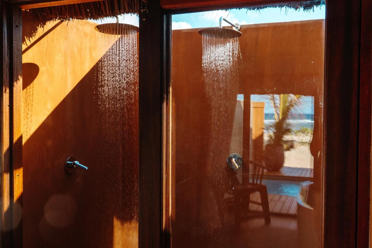Eclectic Beach Retreat Cabo Nhamua Exterior photo