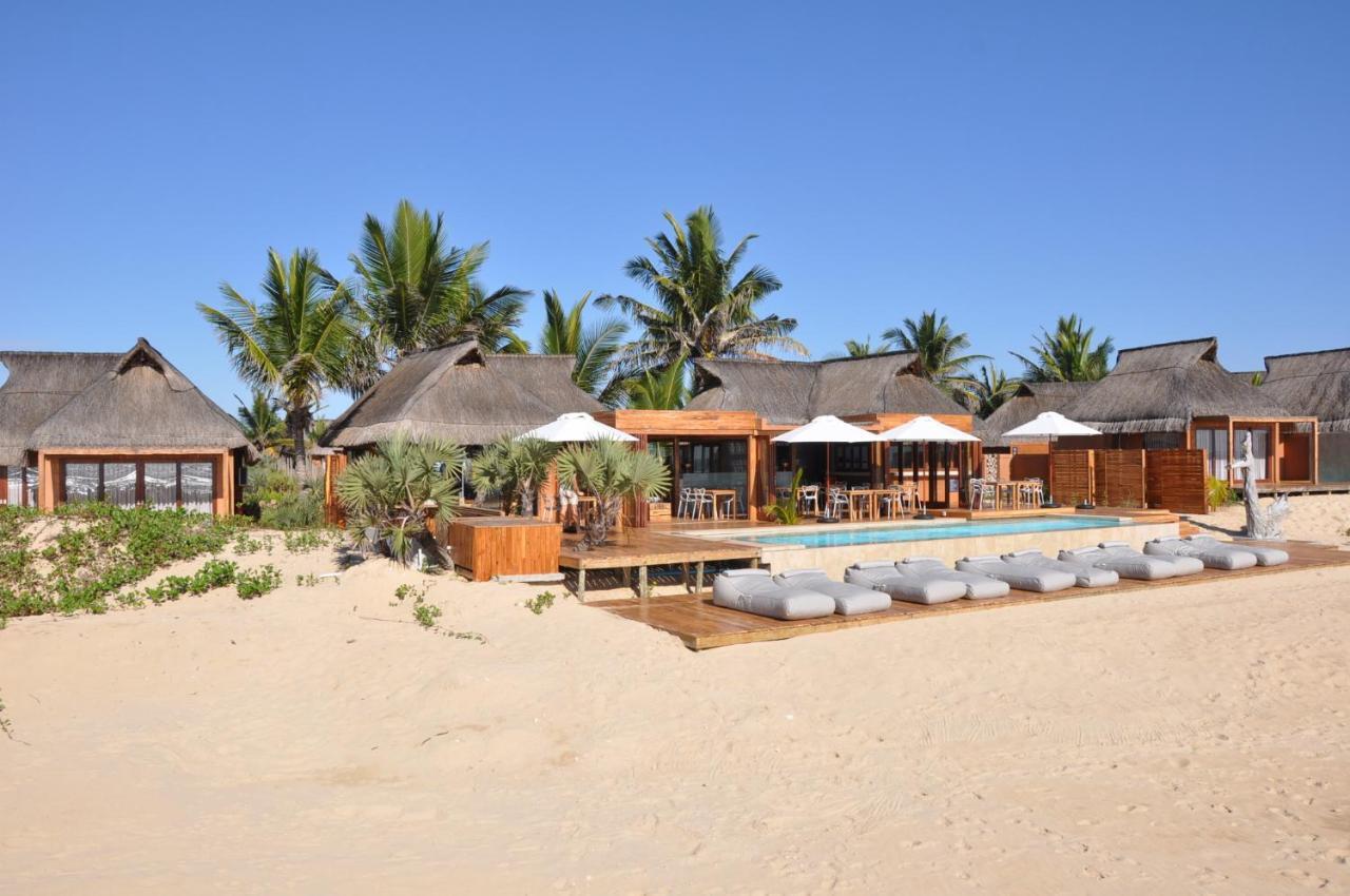 Eclectic Beach Retreat Cabo Nhamua Exterior photo